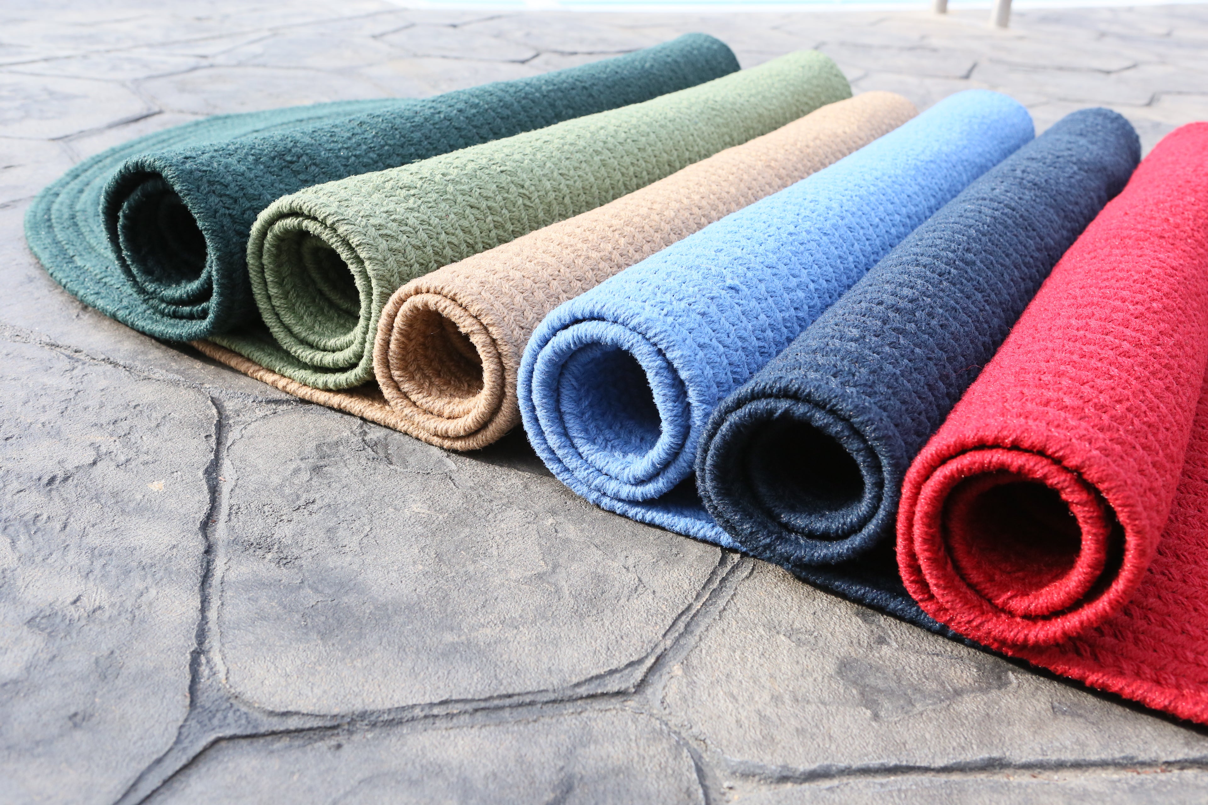 Rug Cleaning & Care Guide for Braided Rugs: Tips & Tricks | Rhody Rug